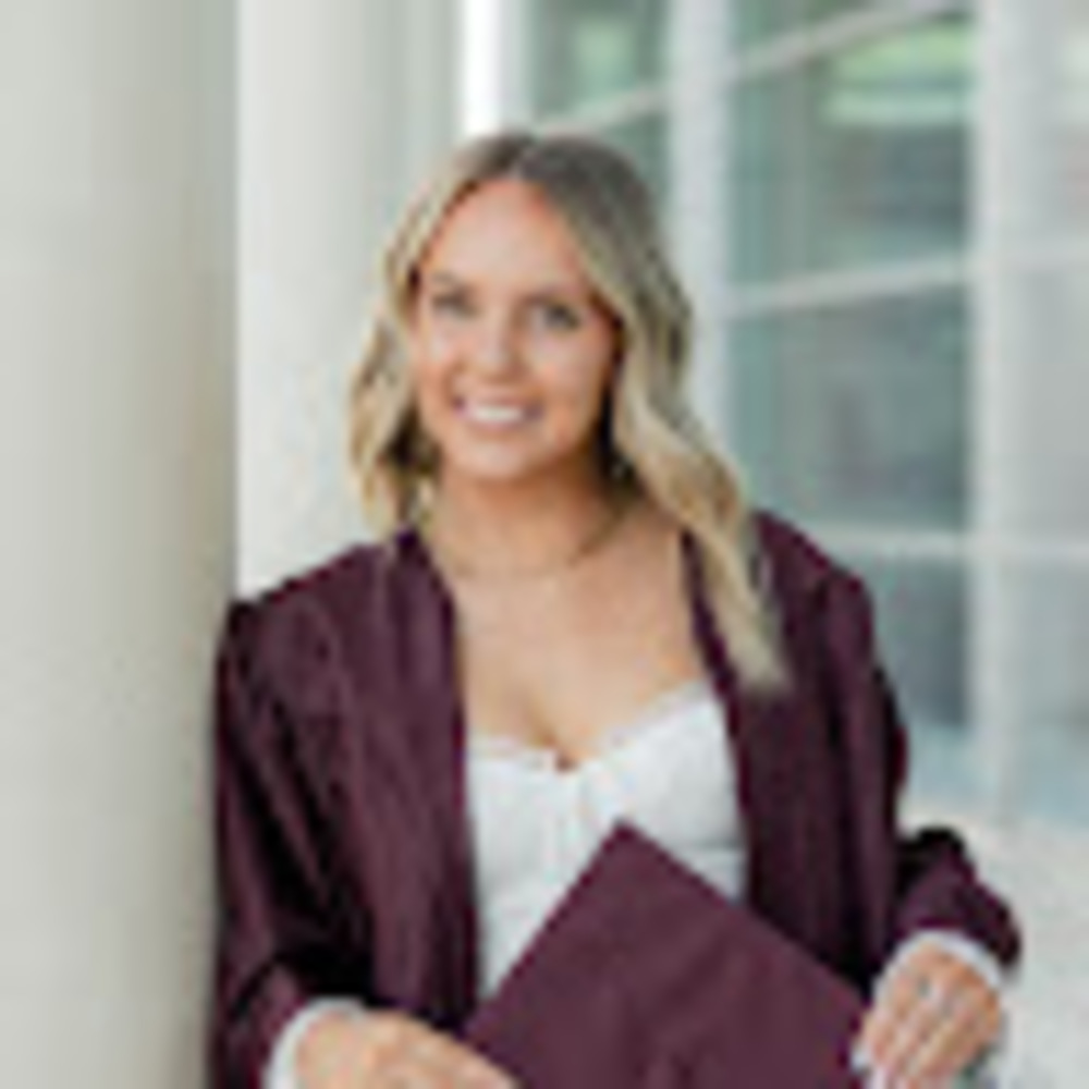 Meet your Posher, Mia